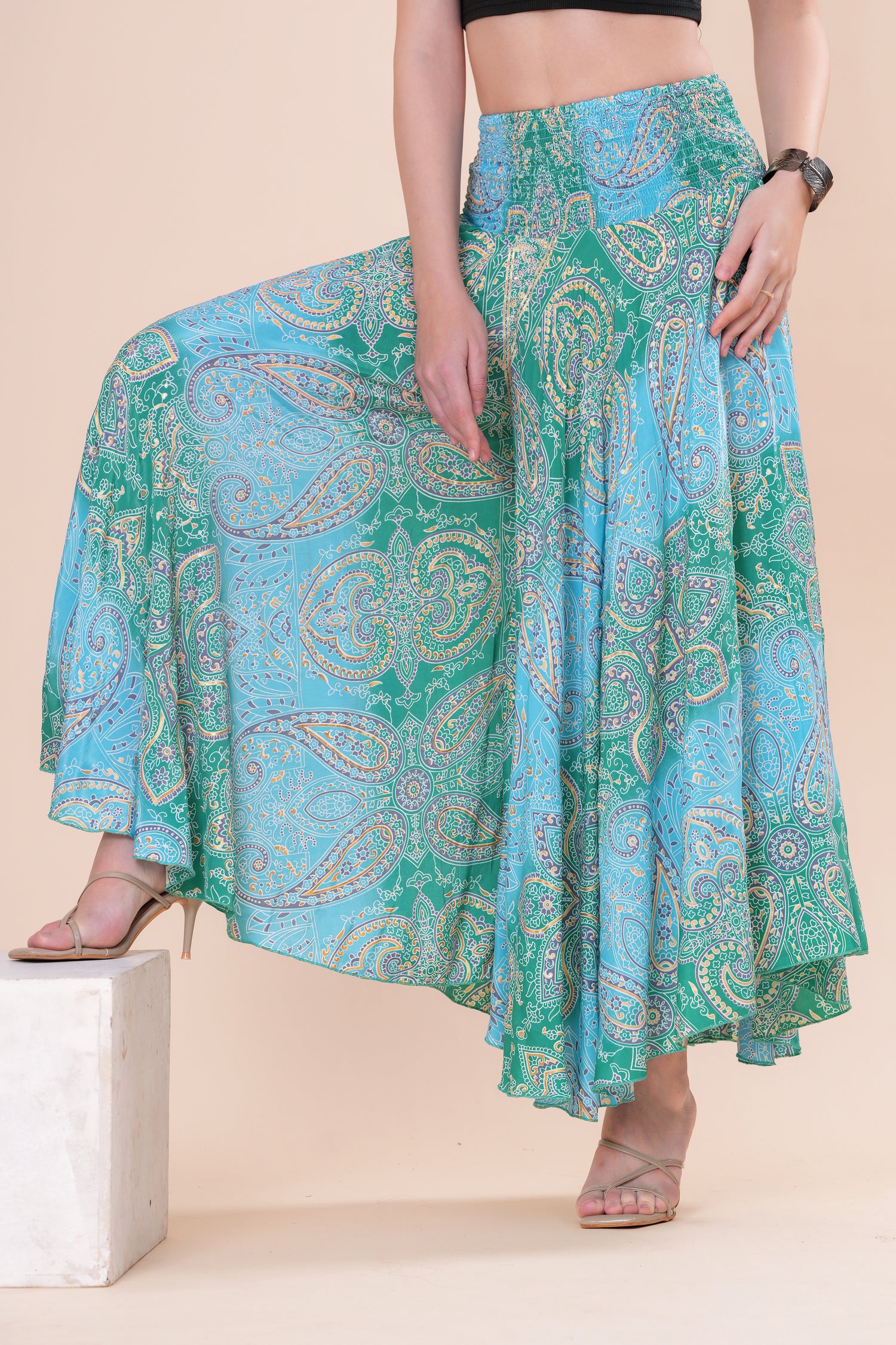 Falda + Crop Top Básico