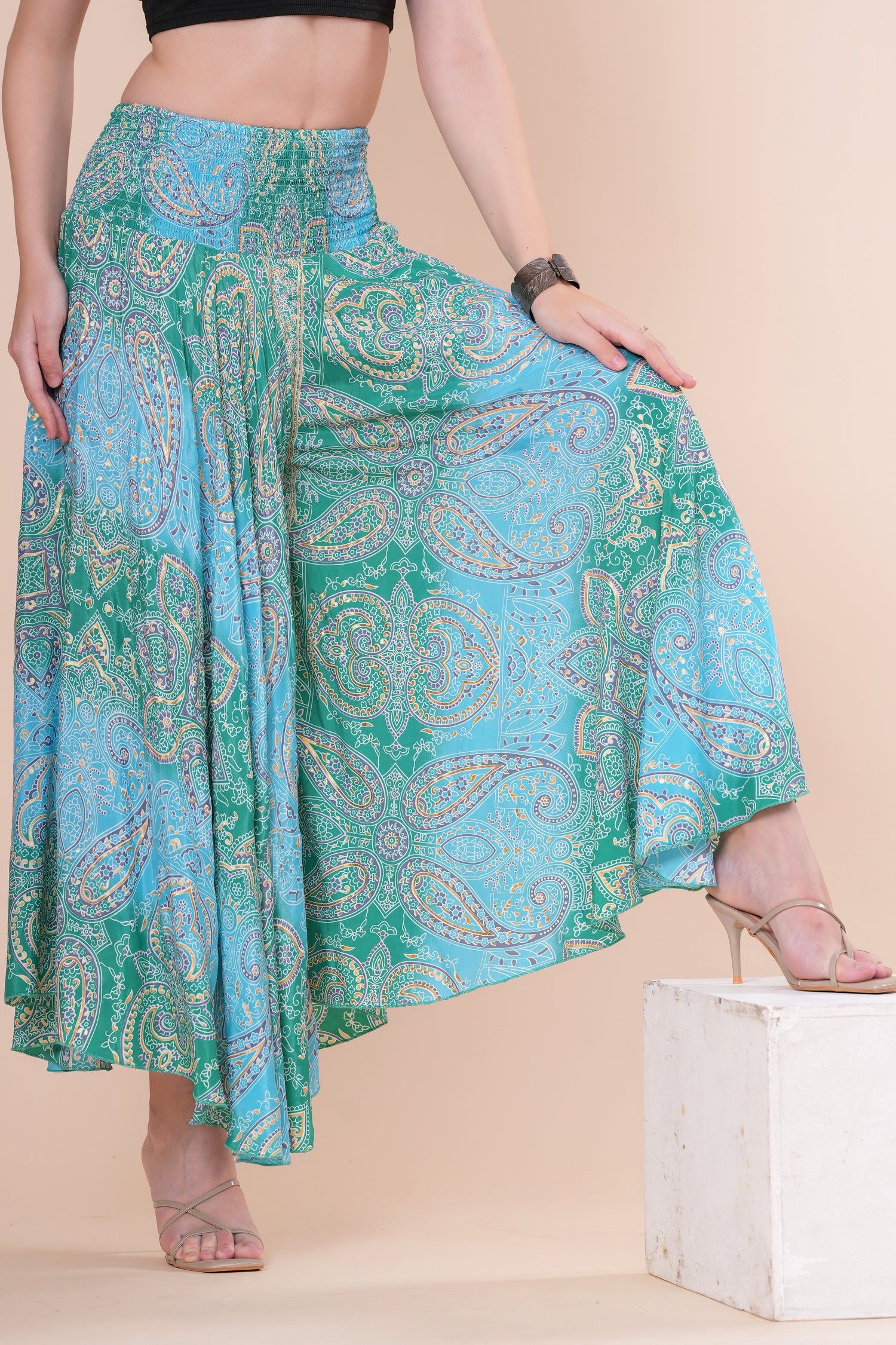 Falda + Crop Top Básico