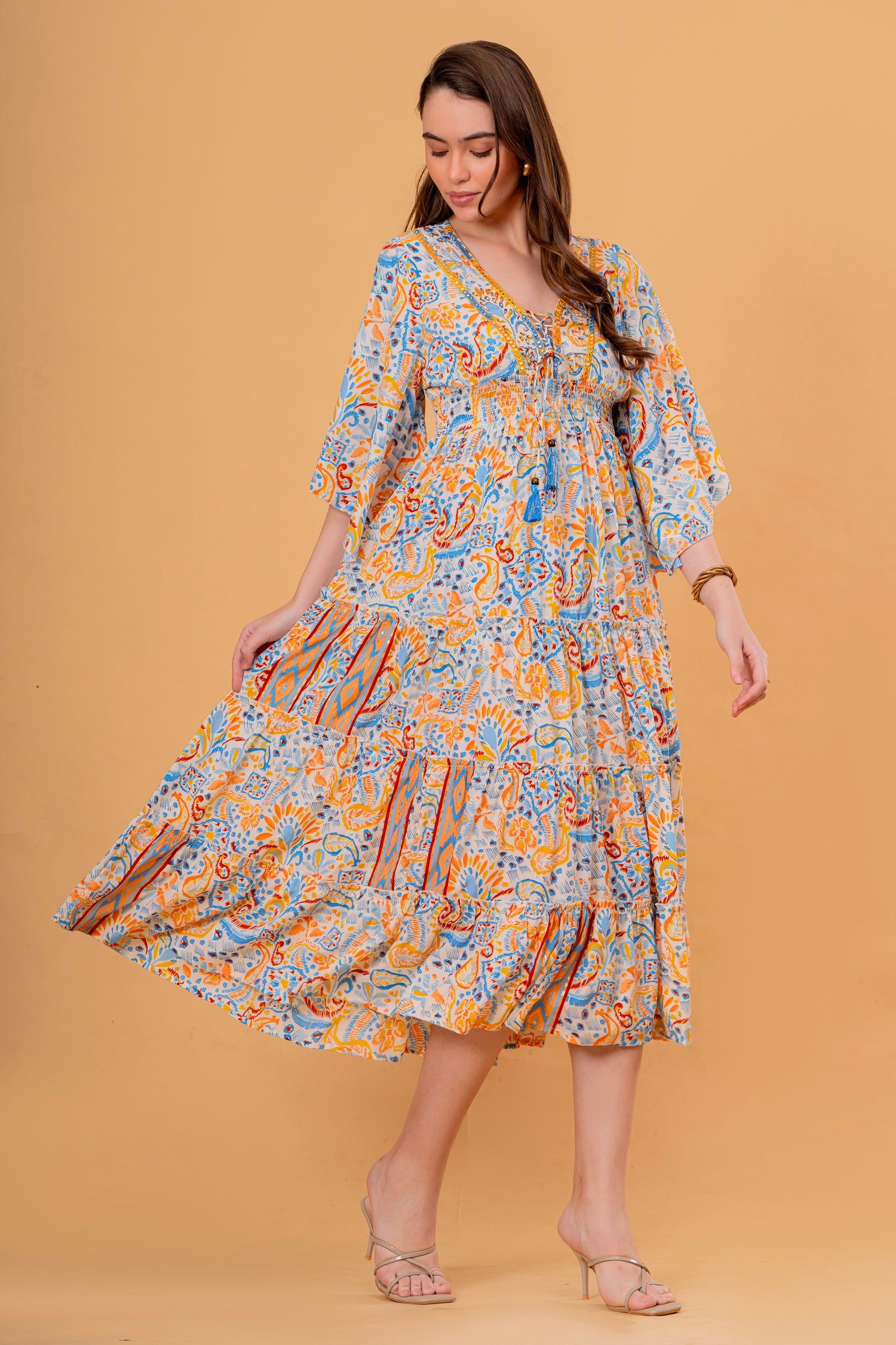 Vestido Midi Manga 3/4 Estampado Étnico con Borlas