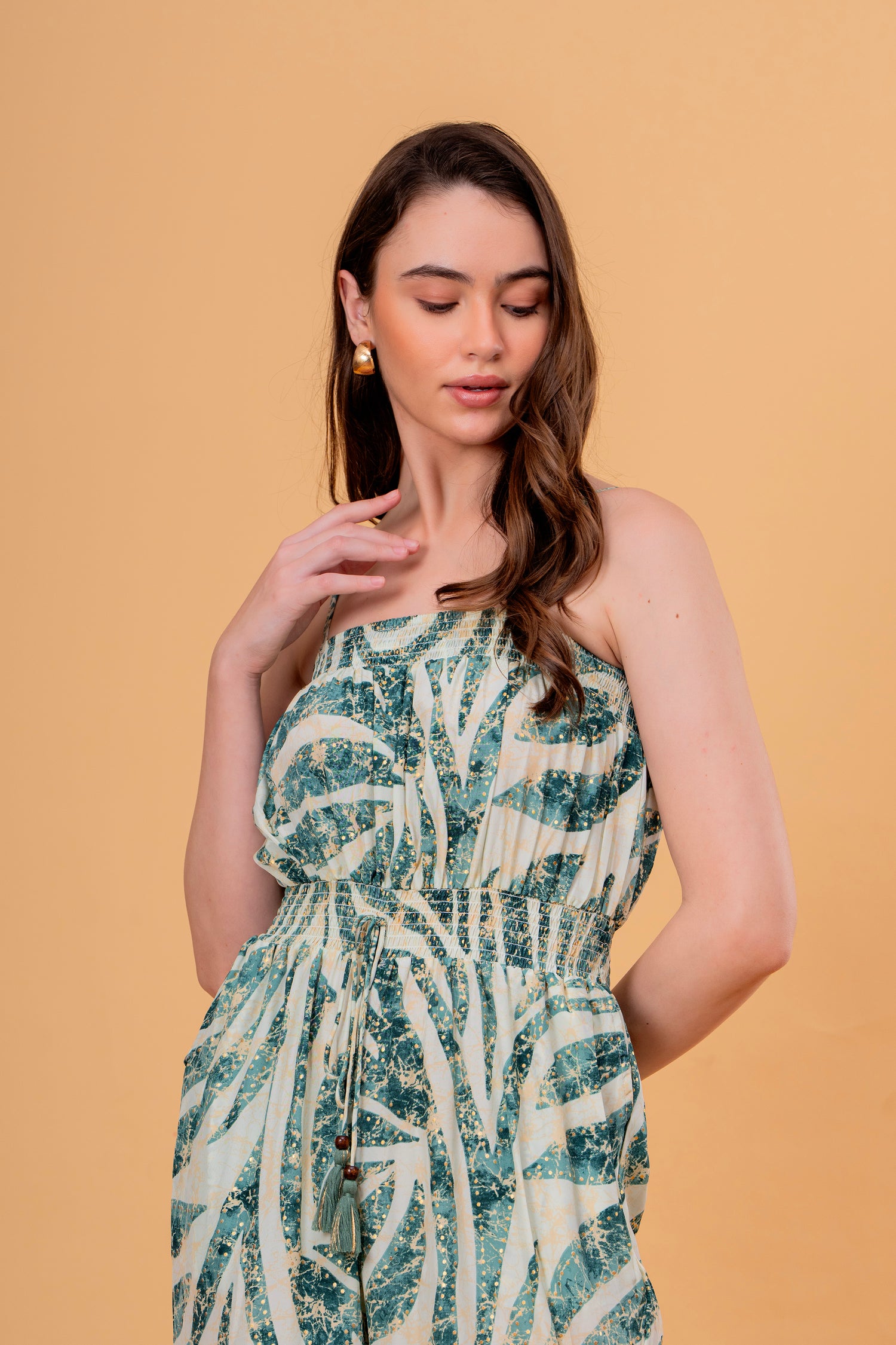 Enterizo Largo Fruncido con Estampado Botánico y Pernera Ancha