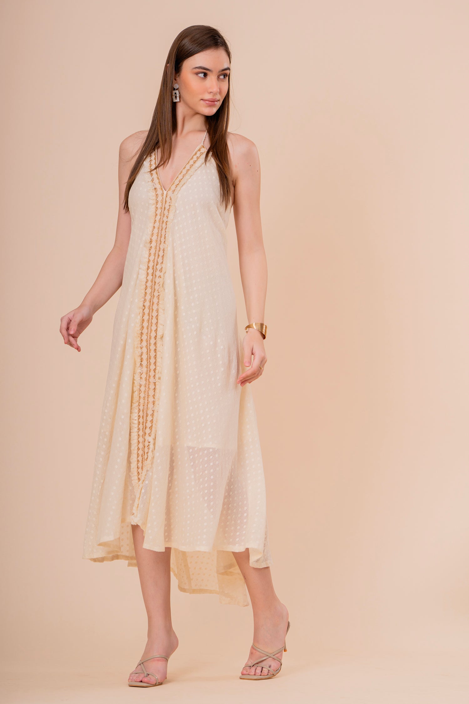 Vestido Maxi Tirantes Crudo con Bordado Cobre y Bajo Asimétrico