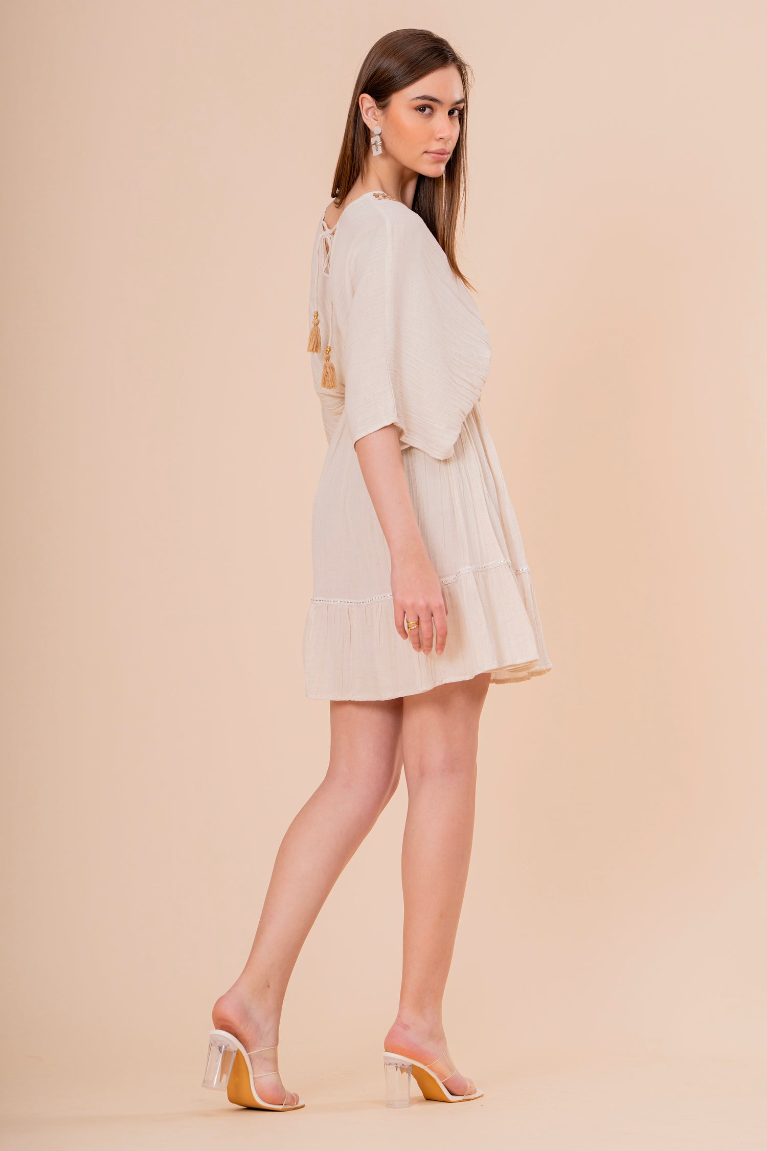 Minivestido Túnica Crudo con Bordado y Manga Kimono