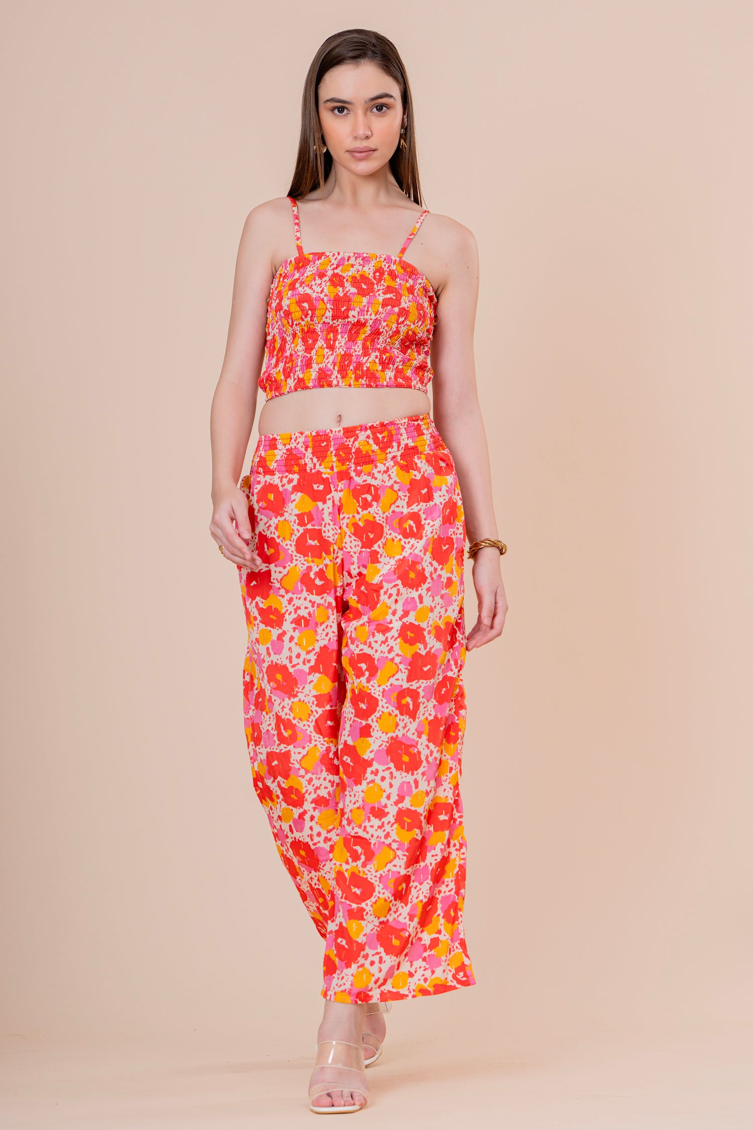 Conjunto de 3 Piezas Top Bandeau Pantalón y Kimono Estampado Floral Naranja Fucsia