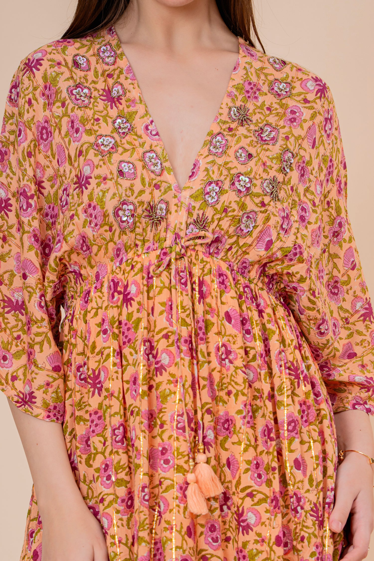 Minivestido Halter Estampado Botánico Verde Oliva