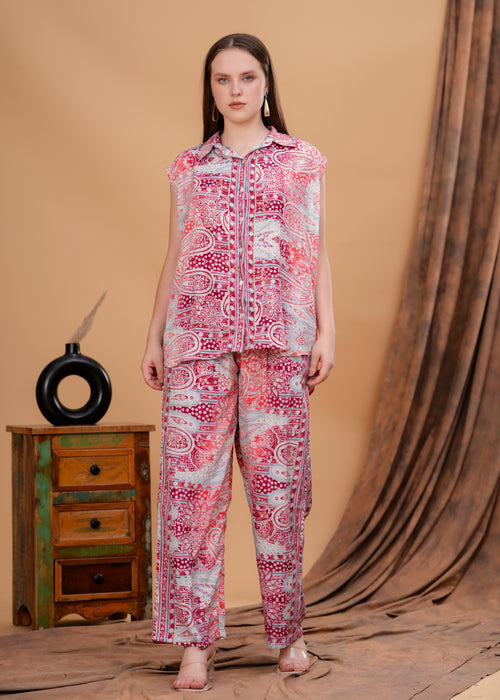 Conjunto con camiseta conn manga corta