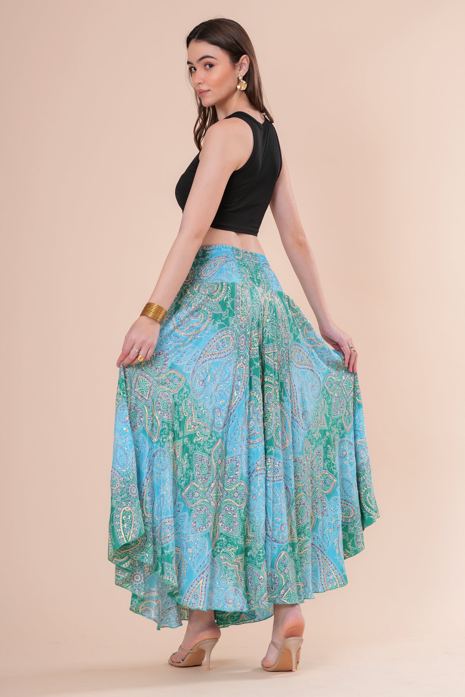 Falda + Crop Top Básico