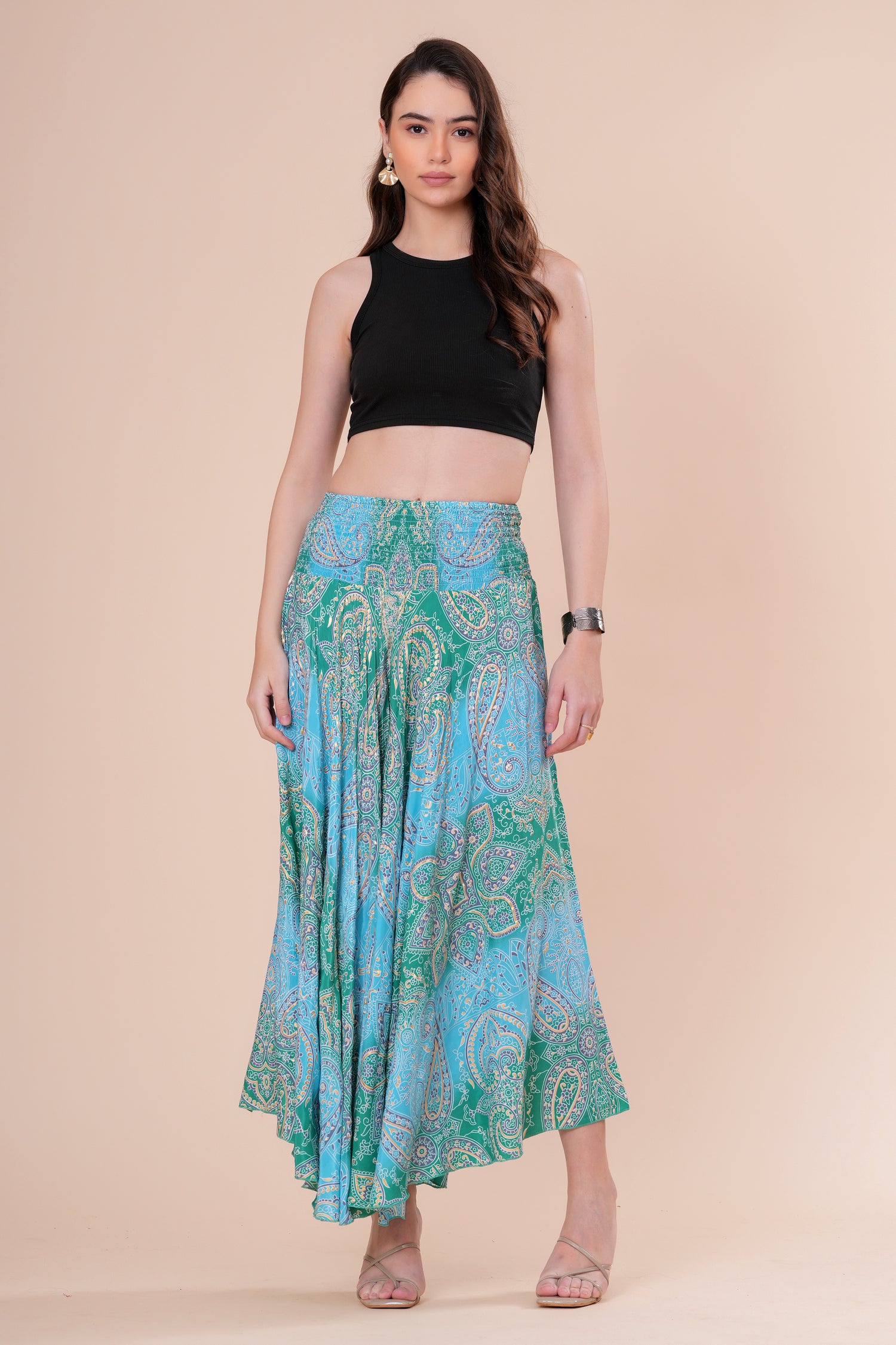 Falda + Crop Top Básico