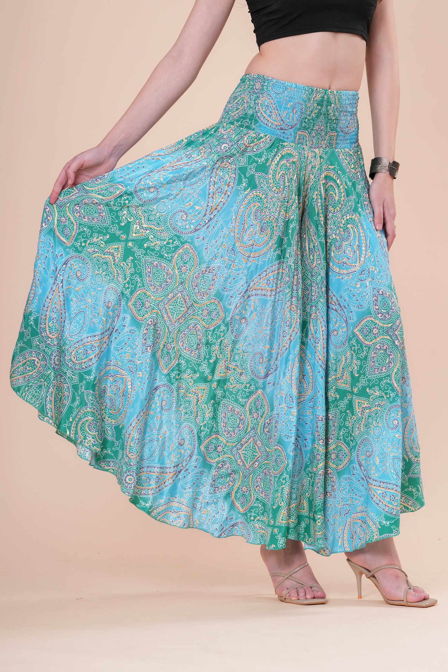 Falda + Crop Top Básico