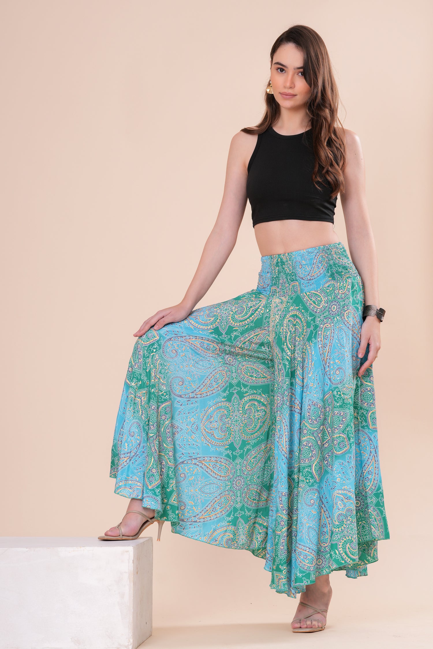 Falda + Crop Top Básico