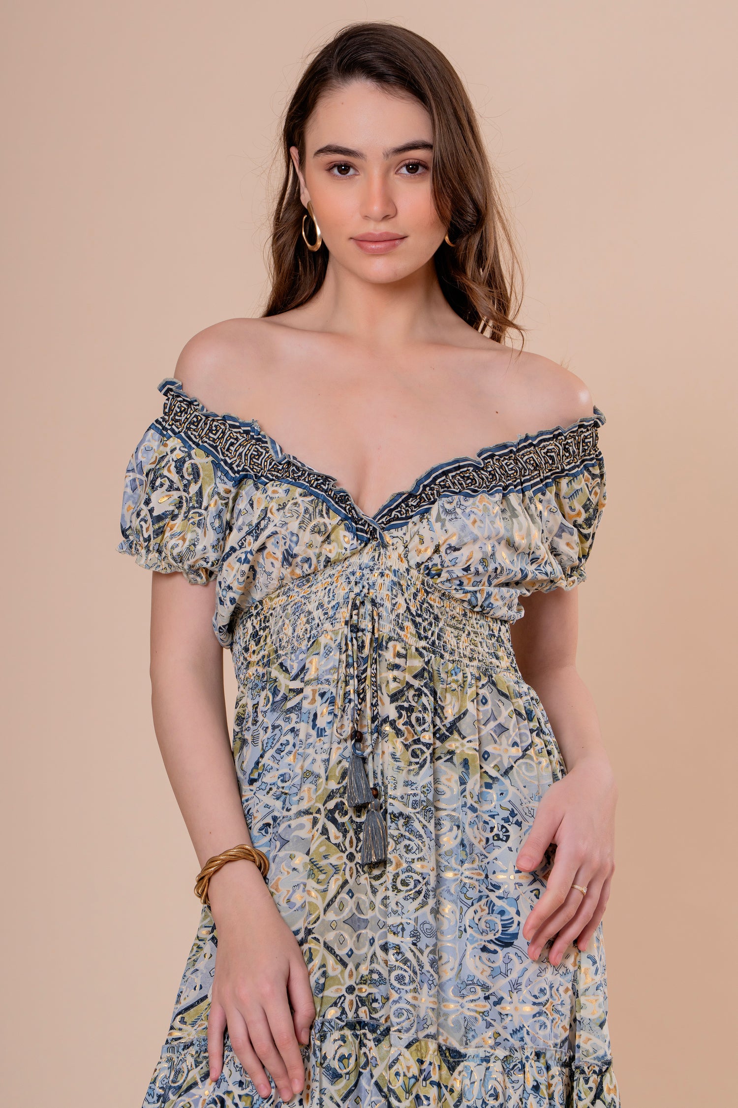 Vestido Midi Hombros Descubiertos Estampado Azulejo