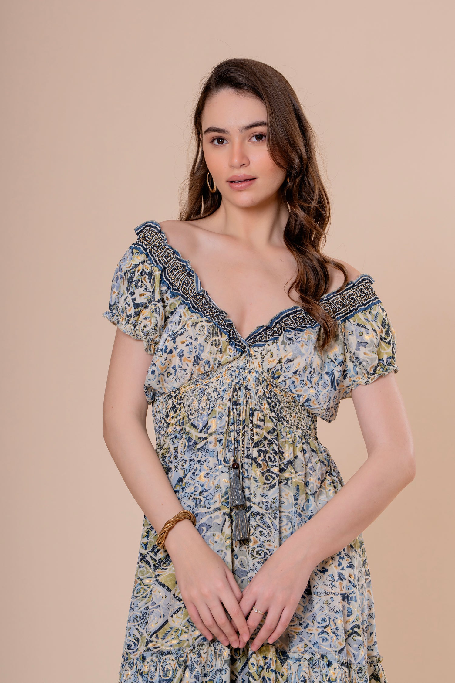 Vestido Midi Hombros Descubiertos Estampado Azulejo