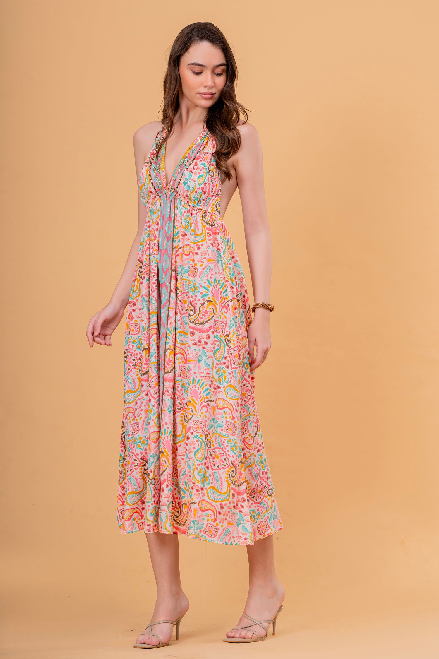 Vestido Midi Halter Estampado Pastel con Bordado