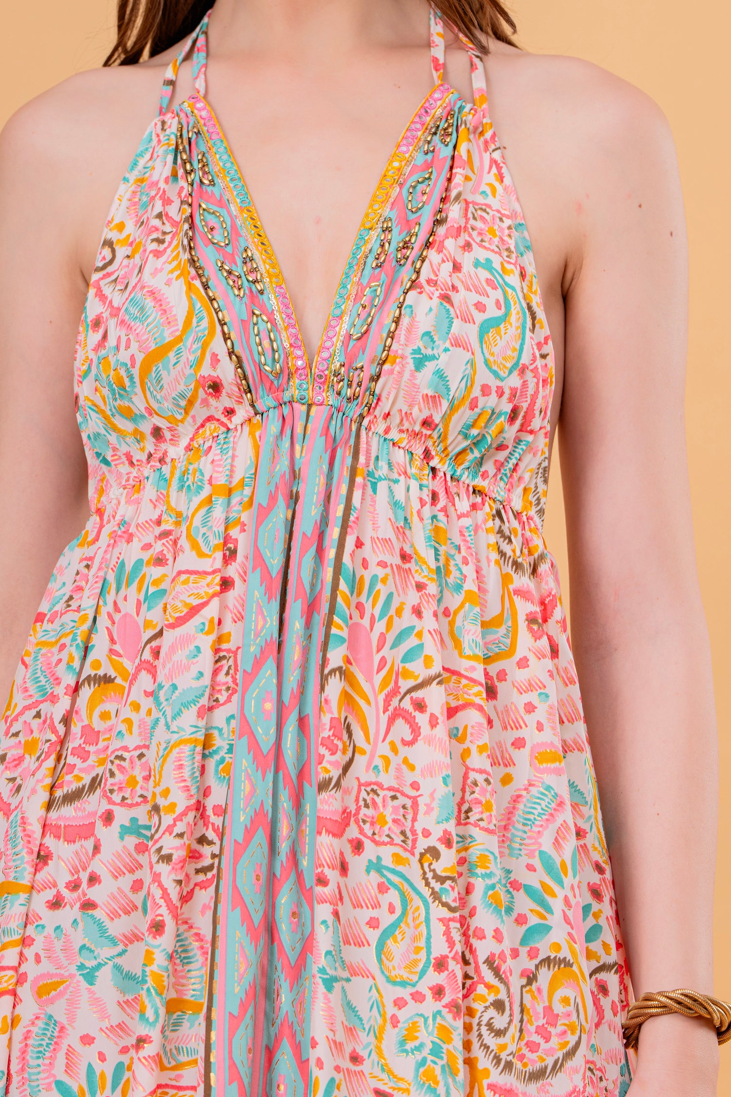 Vestido Midi Halter Estampado Pastel con Bordado