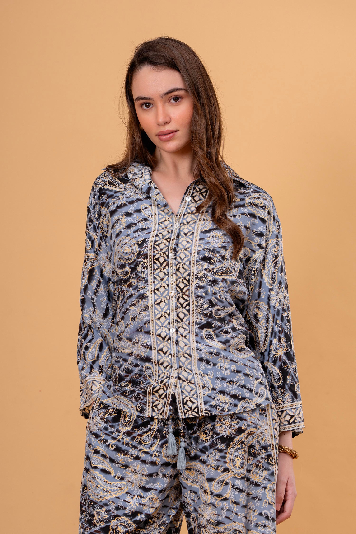 Conjunto de Dos Piezas con Mangas Largas