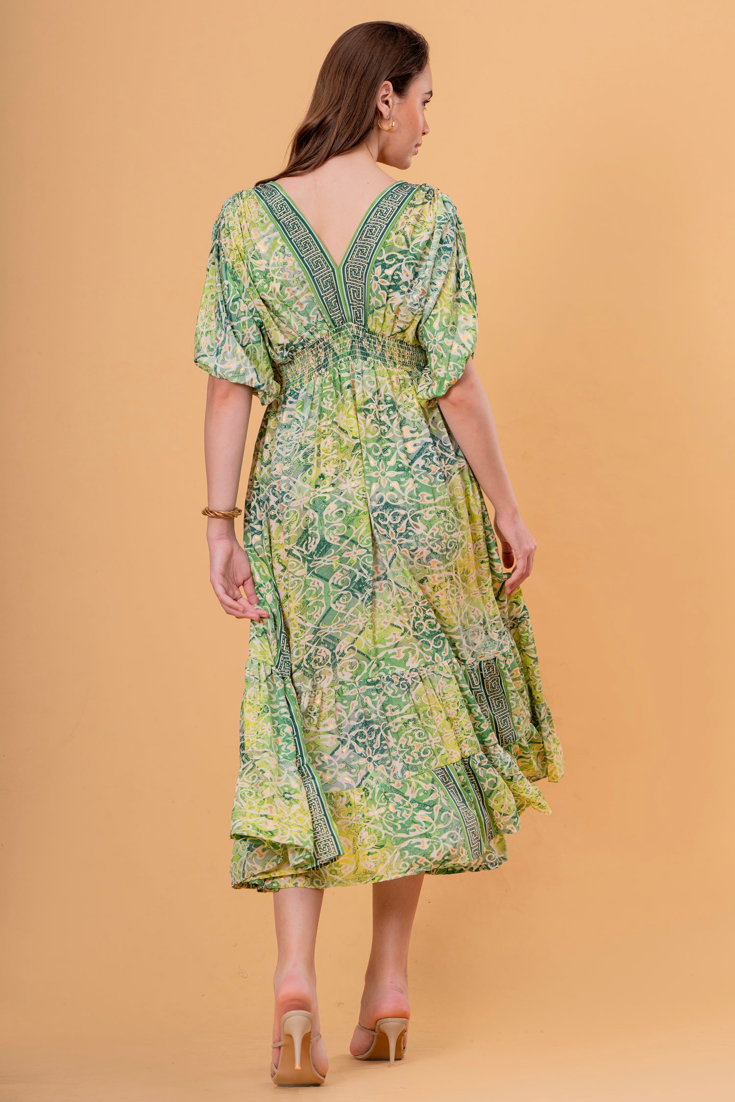 Vestido Midi Fruncido Manga Kimono Estampado Verde