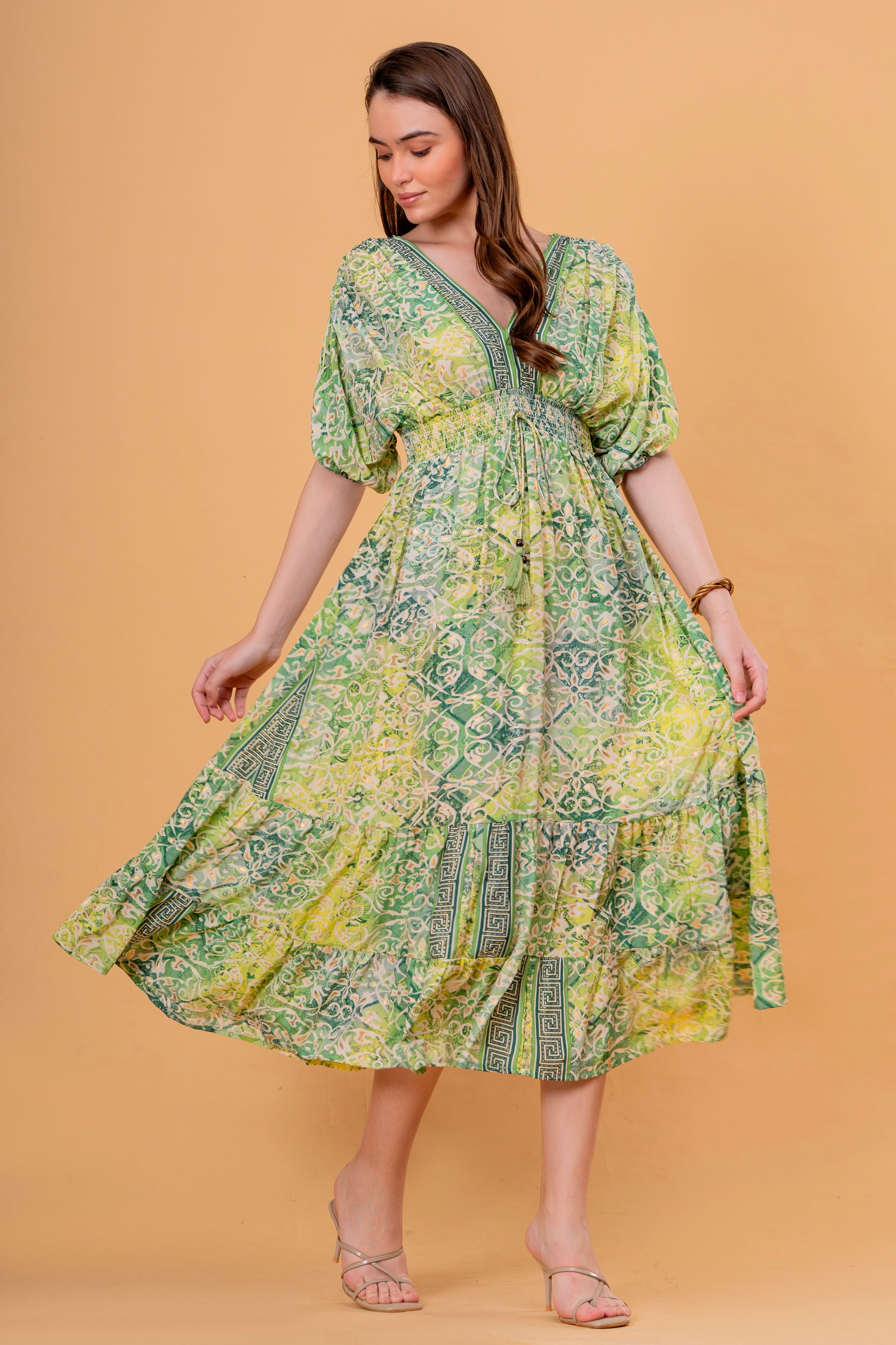 Vestido Midi Fruncido Manga Kimono Estampado Verde
