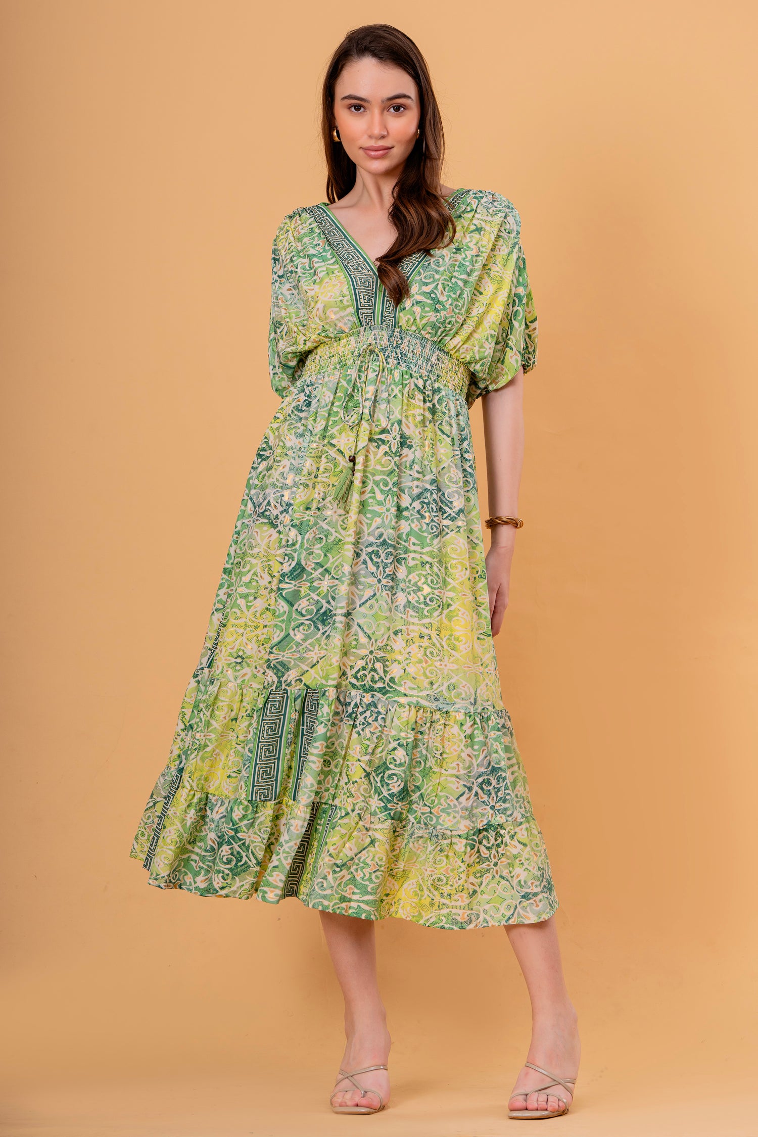 Vestido Midi Fruncido Manga Kimono Estampado Verde