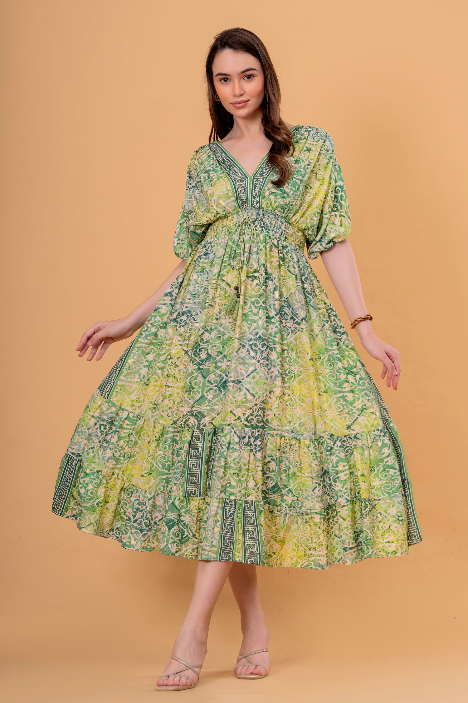 Vestido Midi Fruncido Manga Kimono Estampado Verde