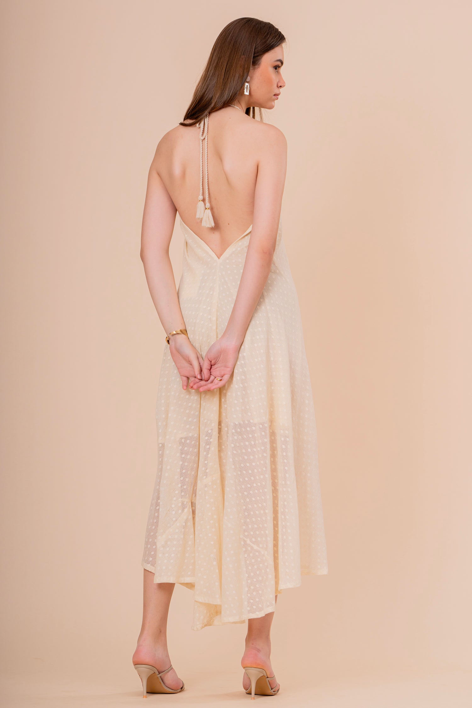 Vestido Maxi Tirantes Crudo con Bordado Cobre y Bajo Asimétrico