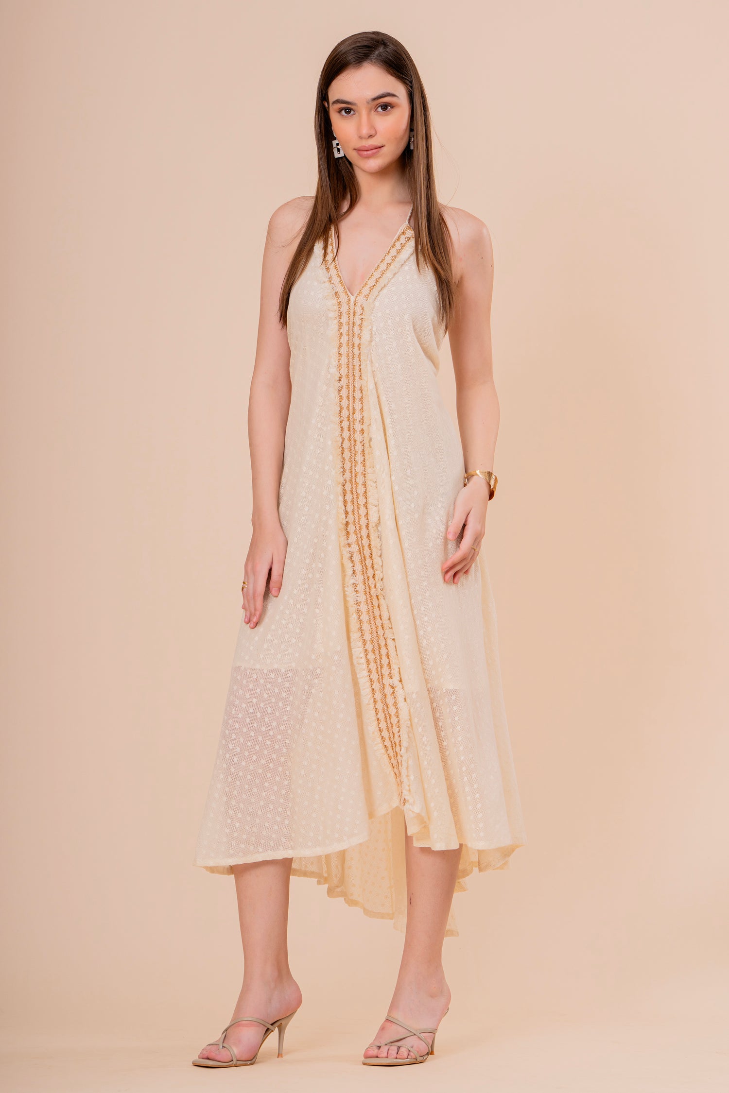 Vestido Maxi Tirantes Crudo con Bordado Cobre y Bajo Asimétrico