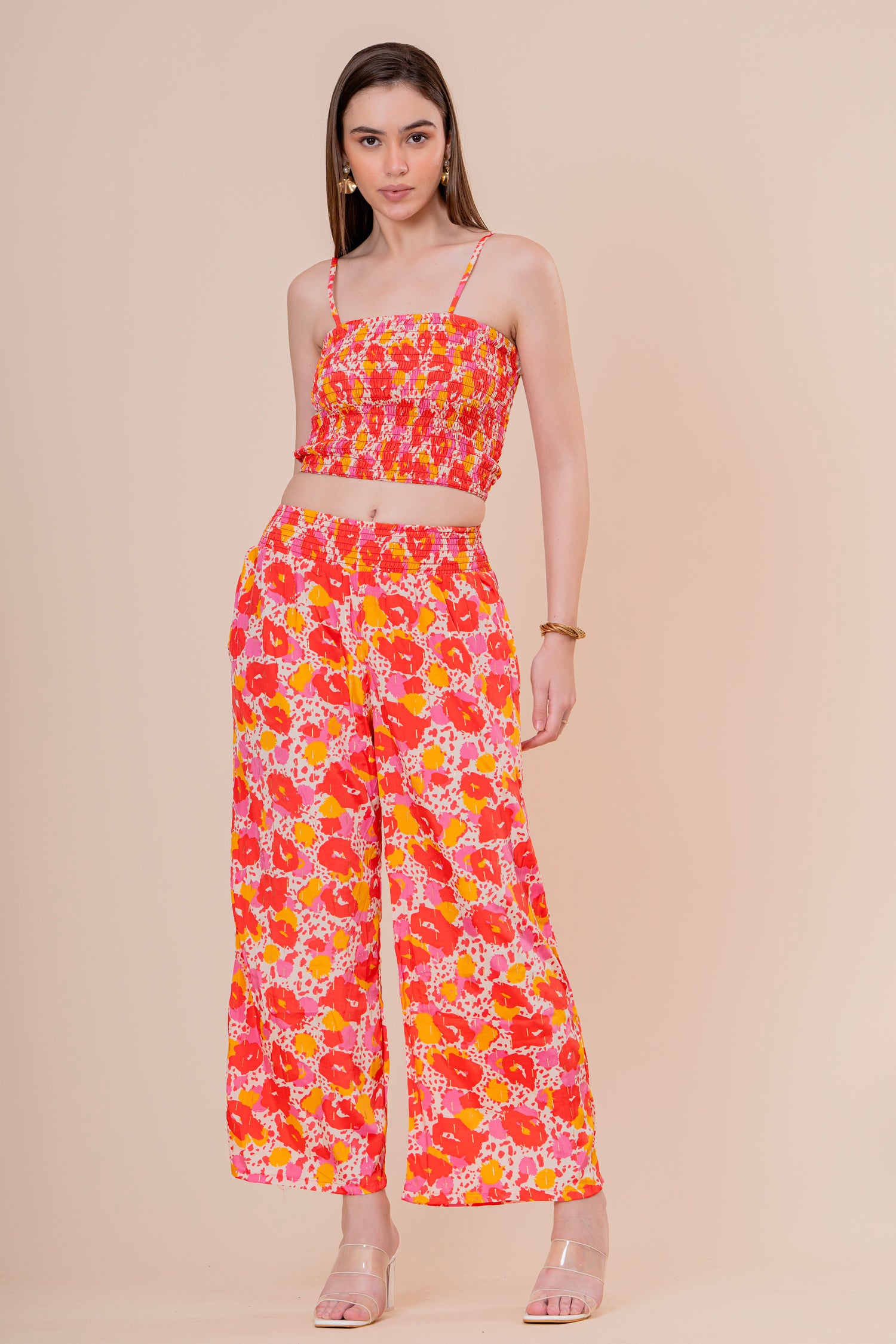 Conjunto de 3 Piezas Top Bandeau Pantalón y Kimono Estampado Floral Naranja Fucsia