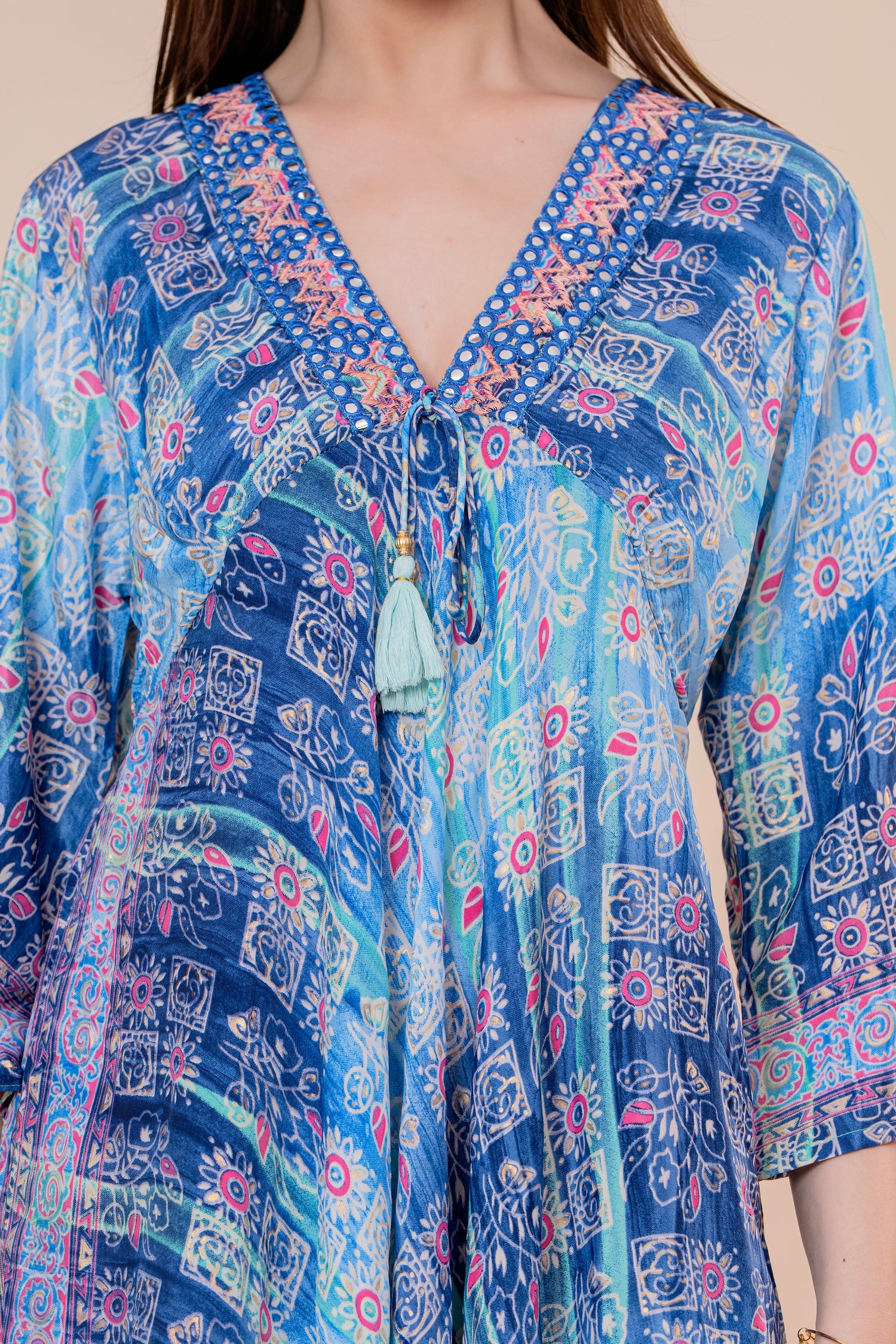 Vestido Midi Kaftán Estampado Degradado Azul con Borlas